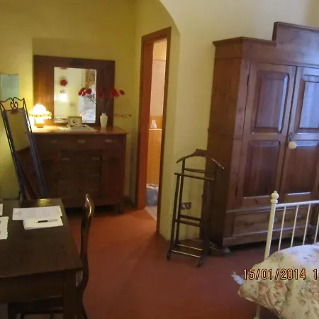 Arianna Bed & Breakfast Lari